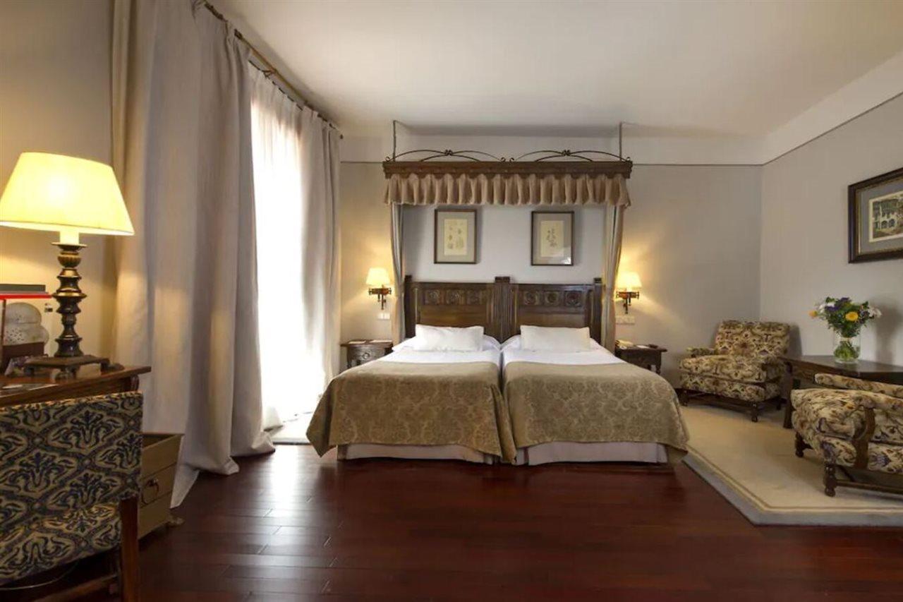 De Santiago - Reis Catolicos Hotel